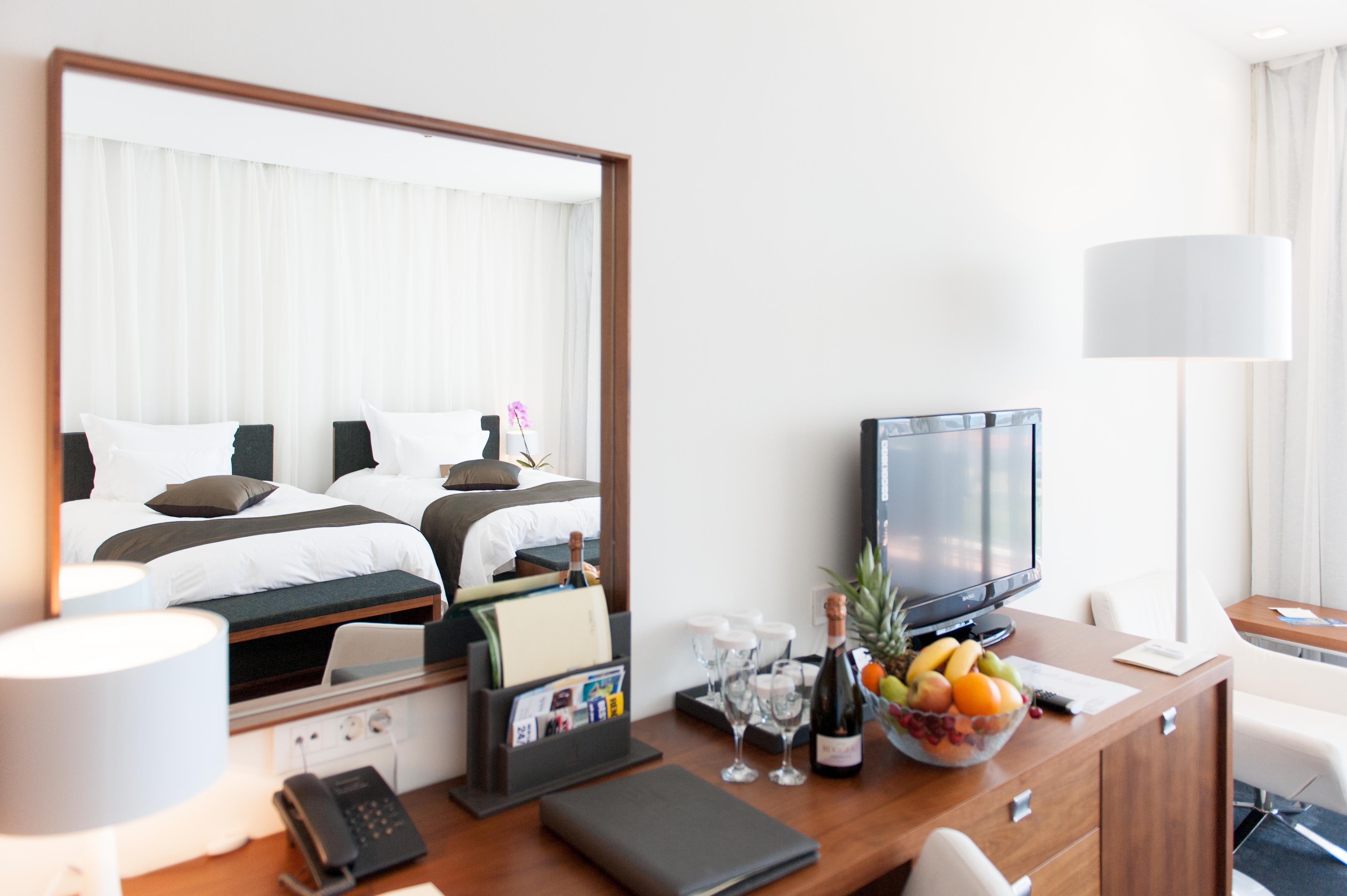 Lighthouse Golf & Spa Hotel Balchik Extérieur photo A room at the hotel