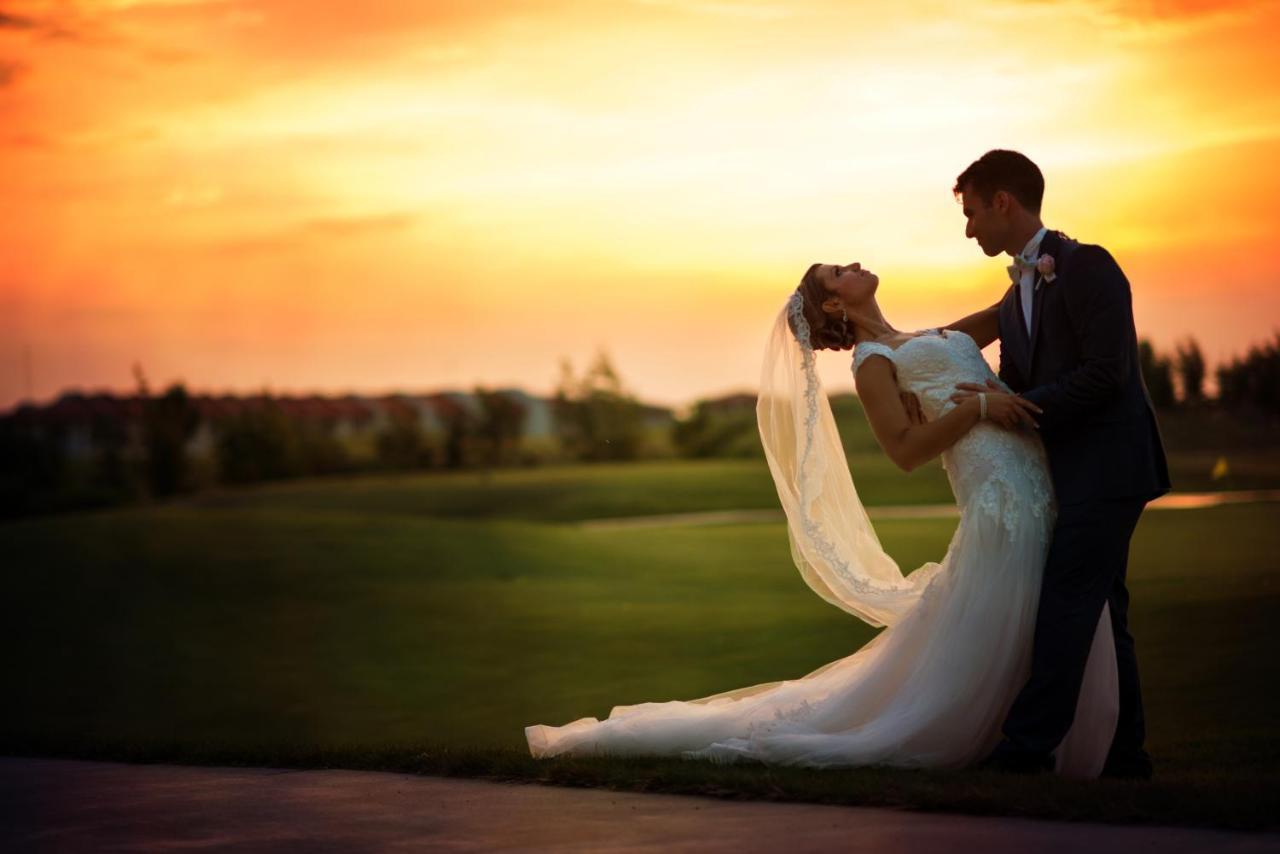 Lighthouse Golf & Spa Hotel Balchik Extérieur photo A newlywed couple