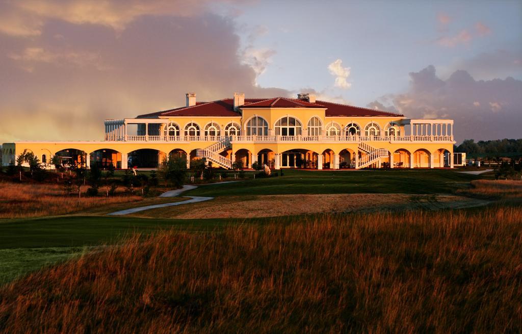 Lighthouse Golf & Spa Hotel Balchik Extérieur photo Club House