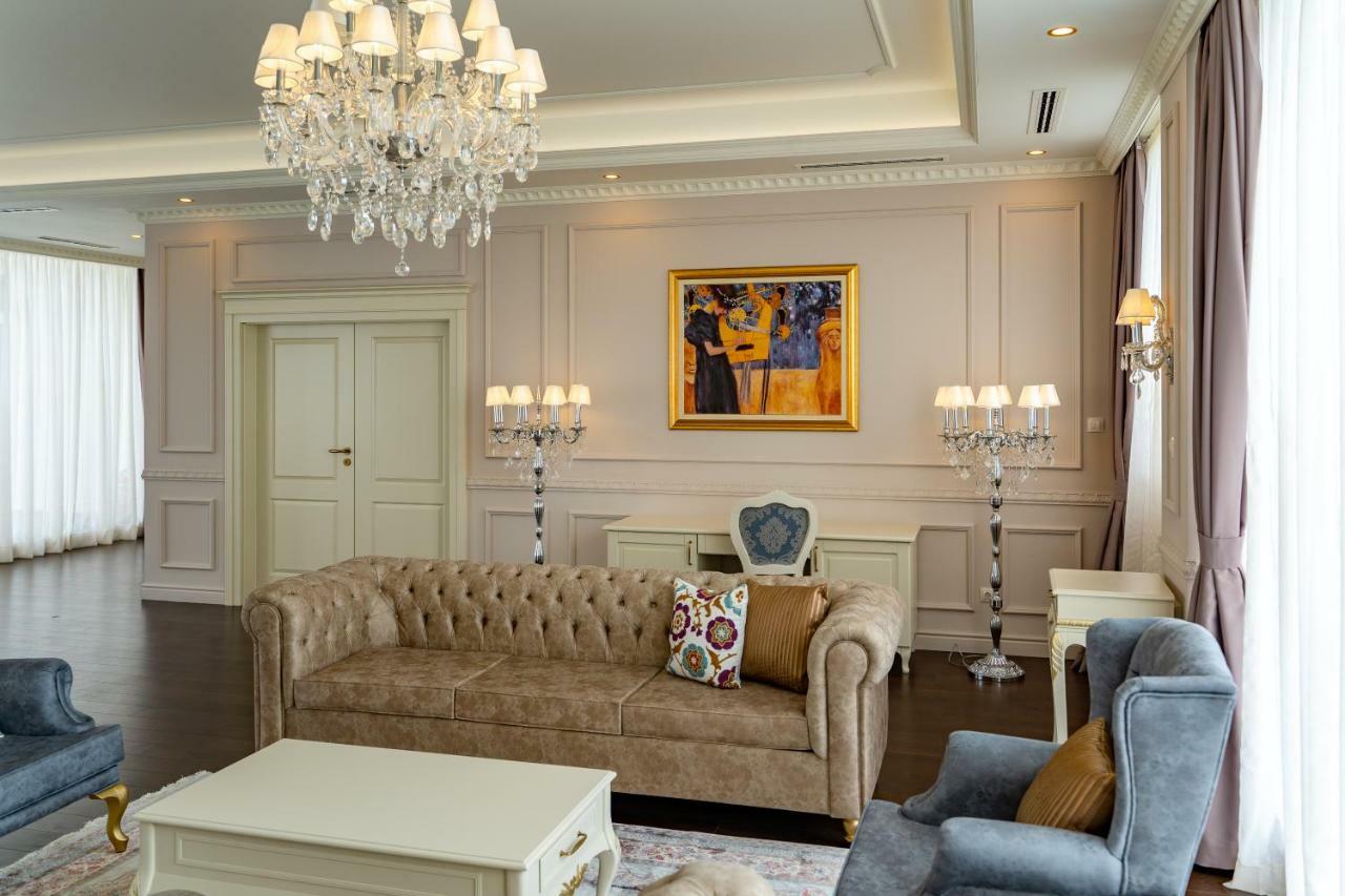 Lighthouse Golf & Spa Hotel Balchik Extérieur photo A living room in a private house